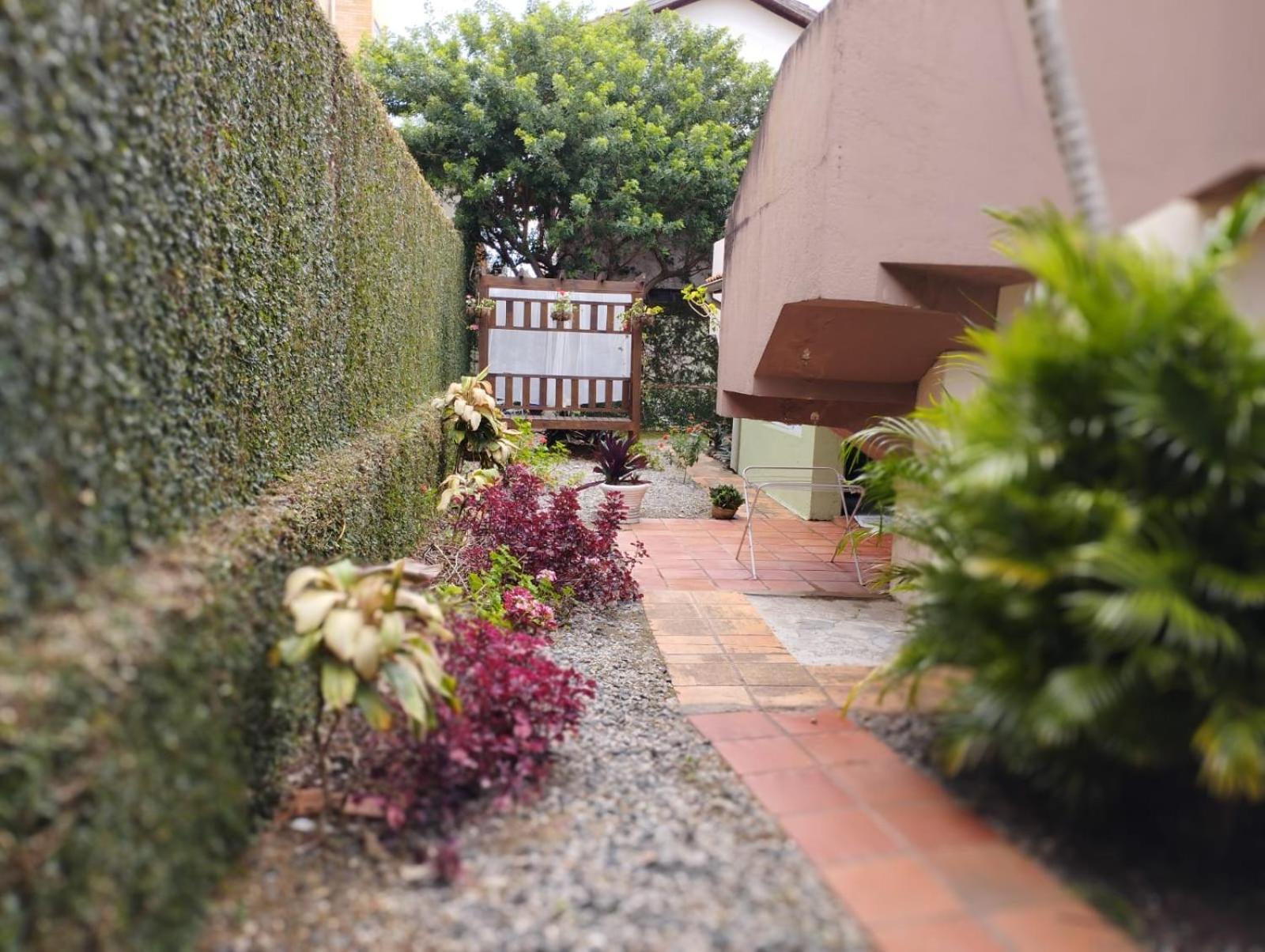 Charmoso Apto Com Clima De Casa Em Canasvieiras Florianopolis Bagian luar foto